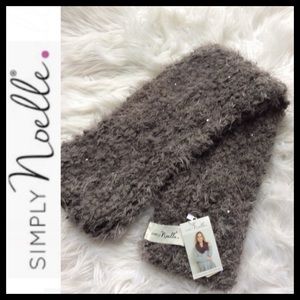 NWT Simply Noelle Button Infinity Scarf